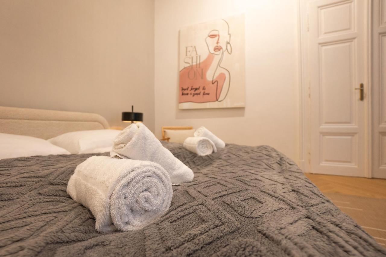 Spacious 110М2 Flat In The City Center Vienna Exterior photo
