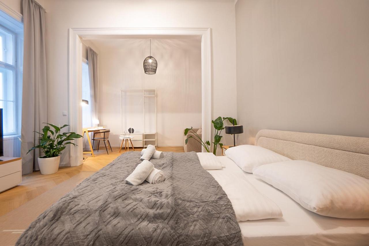 Spacious 110М2 Flat In The City Center Vienna Exterior photo