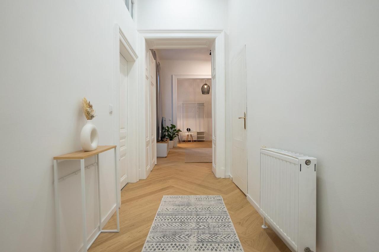 Spacious 110М2 Flat In The City Center Vienna Exterior photo