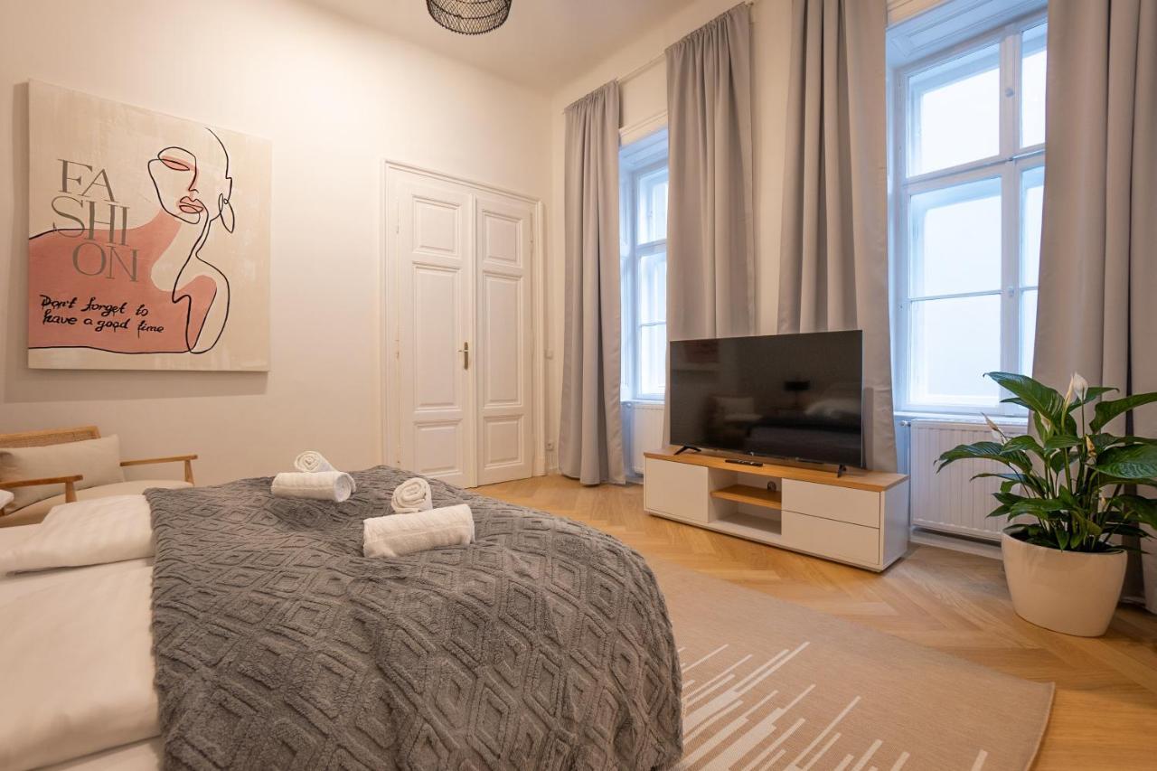 Spacious 110М2 Flat In The City Center Vienna Exterior photo