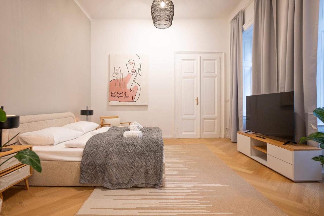 Spacious 110М2 Flat In The City Center Vienna Exterior photo
