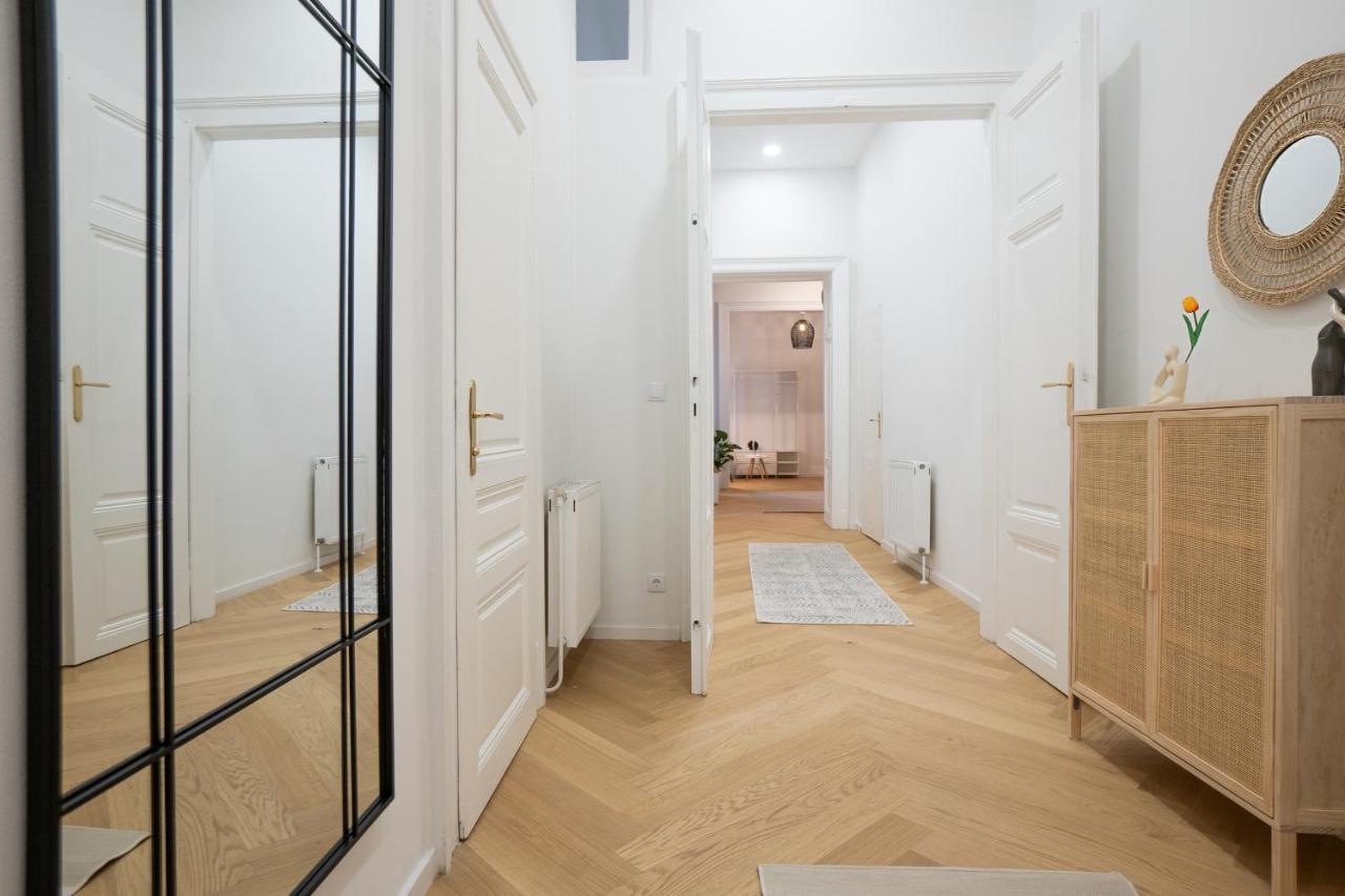 Spacious 110М2 Flat In The City Center Vienna Exterior photo