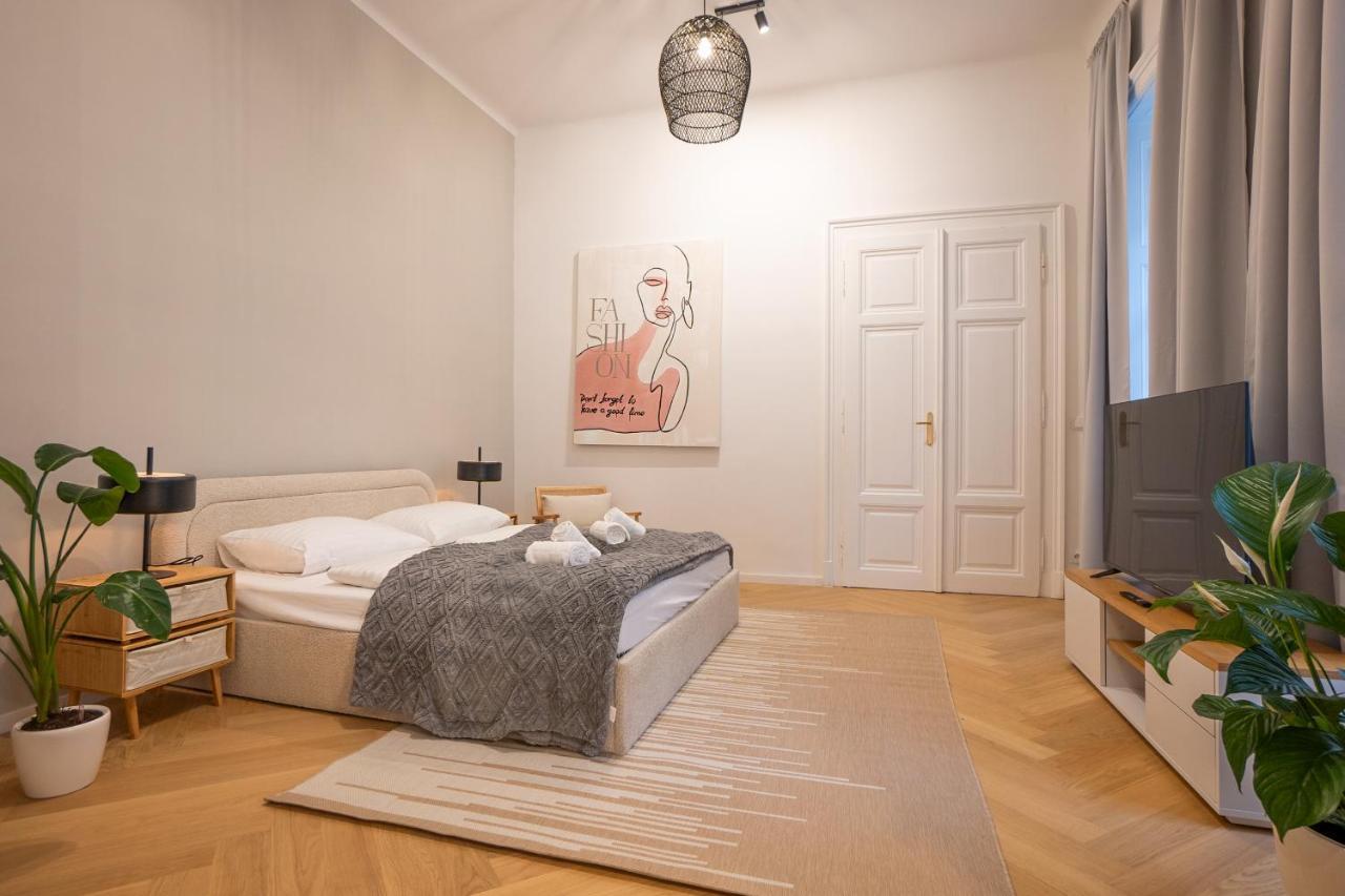Spacious 110М2 Flat In The City Center Vienna Exterior photo